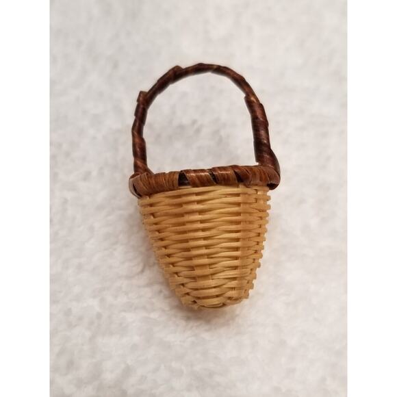 Miniture woven basket 1 1/2 by 3/4 #81824 - Picture 1 of 4